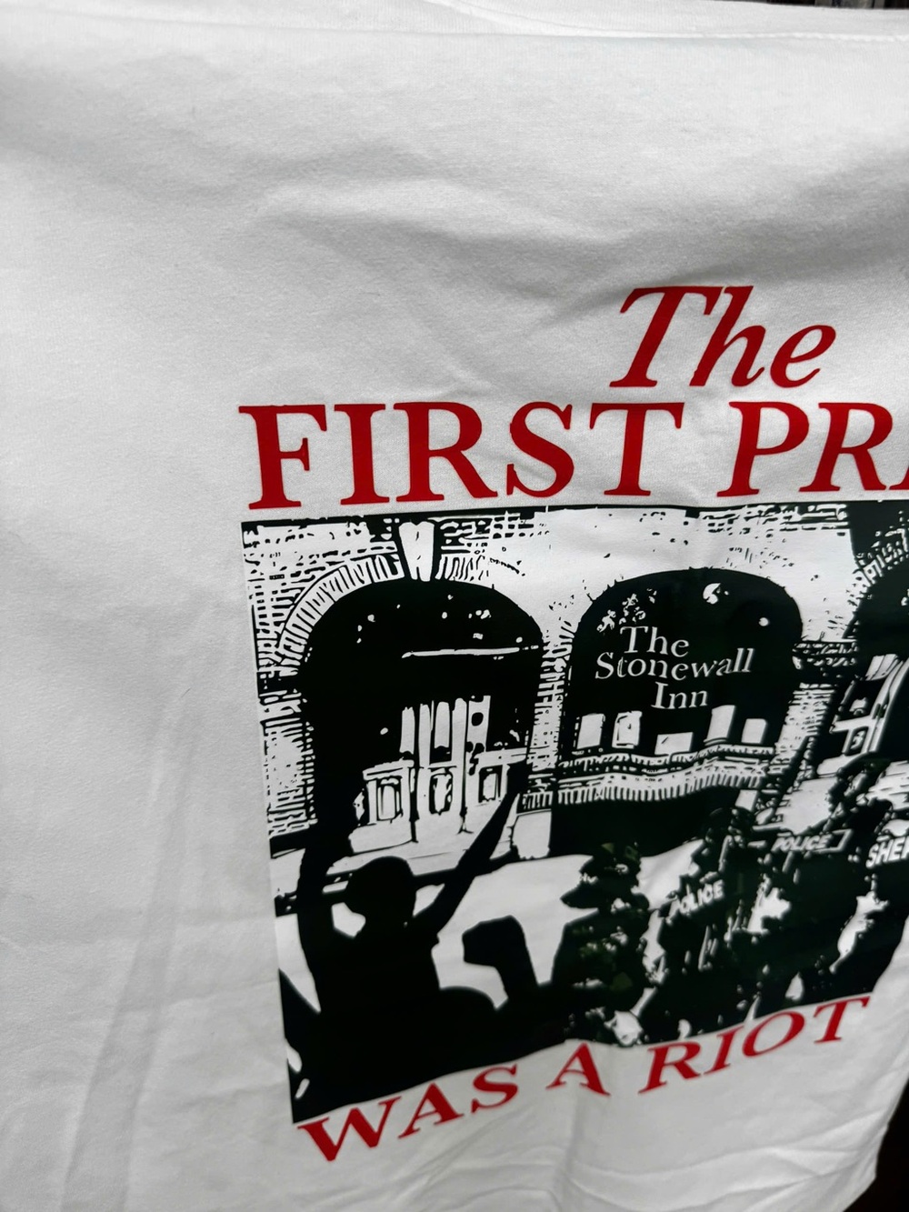 Gildan White Tee with Red Text and Dark Green Stonewall Graphic - Picture 2 of 2